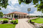 golf-austerlitz-hotel-restaurant-venku